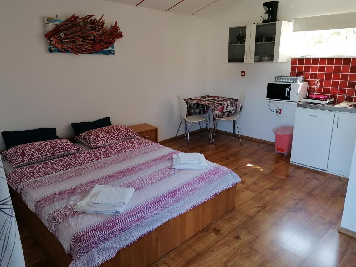 Nice Studio Near Centar+Free Parking 로비니 외부 사진